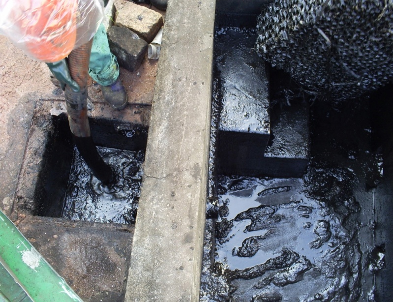 Limpeza de Caixa de óleo Preço em Taboão da Serra - Limpeza de Caixa Separadora de água e óleo