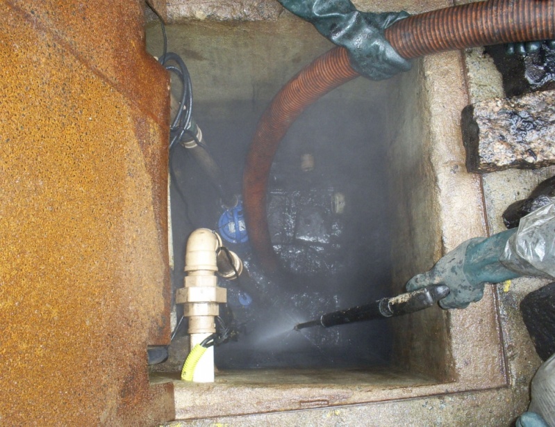 Limpezas e Manutenção de Caixa Separadora em Barueri - Limpeza de Caixa Separadora de água e óleo