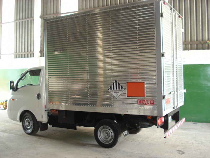 Transportes de Resíduos Sólidos Industriais em Mairiporã - Transporte de Resíduos Químicos